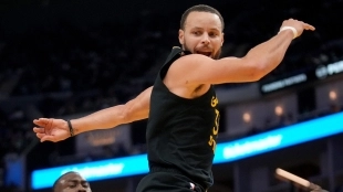 Stephen Curry, sobre la posible marcha de Kerr: "No quiero a otro entrenador"