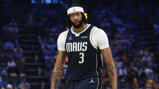 Anthony Davis, envuelto en rumores NBA para salir de Dallas Mavericks. 