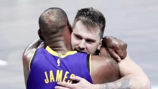 LeBron James 'debuta' en los Lakers de Luka Doncic