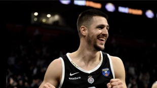Lesión gravísma del Vanja Marinkovic, capitán del Partizan de Belgrado