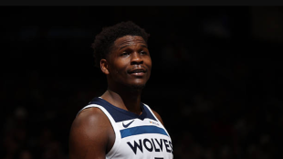 Anthony Edwards breaks Curry's three-point record. Photo: gettyimages