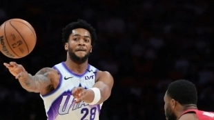 Owner of Utah Jazz criticizes the sanction for tanking: "We win and we get fined. It makes sense.."