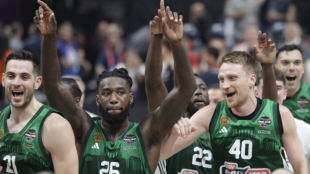 Million euro prize for Panathinaikos' treble: Euroleague, League, and Cup.