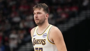 Luka Doncic silences critics like no one else: the leader the Lakers need