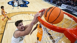 "Aday Mara jumps in Mock Draft due to Final Four." Photo: gettyimages