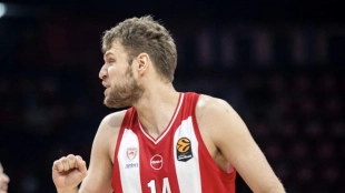 Kendrick Nunn elige a Sasha Vezenkov como MVP de la Euroliga 2025-26