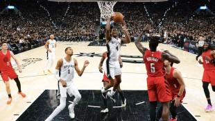 De'Aaron Fox y Wembanyama meten a San Antonio Spurs en segunda ronda
