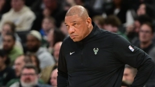 Doc Rivers, entrenador de los Milwaukee Bucks