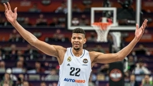 Real Madrid pierde a Tavares por lesión en rodilla izquierda