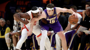 Austin Reaves volvió, pero los Lakers volvieron a perder