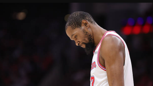 Kevin Durant, doubtful for the playoffs. Photo: gettyimages