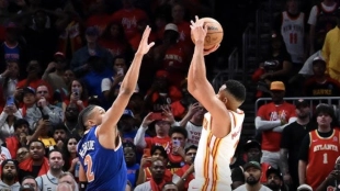 CJ McCollum y los Hawks ponen a los Knicks contra las cuerdas