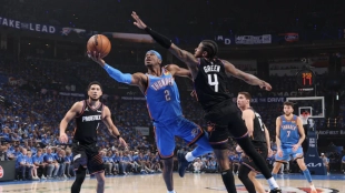 Shai y los Thunder meten mucho miedo en su primer partido de playoffs