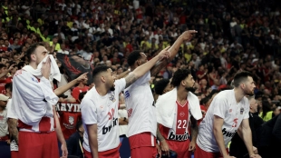 Olympiacos arrasa a Fenerbahce y se cuela en la final de la Euroliga