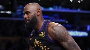 Playoffs NBA 2026: Los Lakers eliminan a los Rockets con un gran LeBron