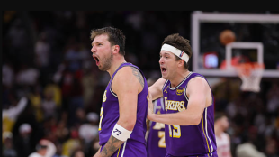 Doncic pide a los Lakers que se quede Reaves. Foto: gettyimages