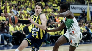 El Fenerbahçe arrasa en casa y acaricia otra Final Four de la Euroliga