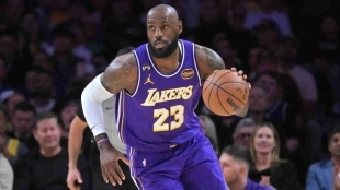 Rumores NBA: La situación actual entre LeBron James y los Lakers