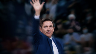 Xavi Pascual no se cree a Joan Laporta.